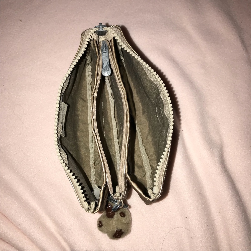 Large Pouch - Picture 4 of 6